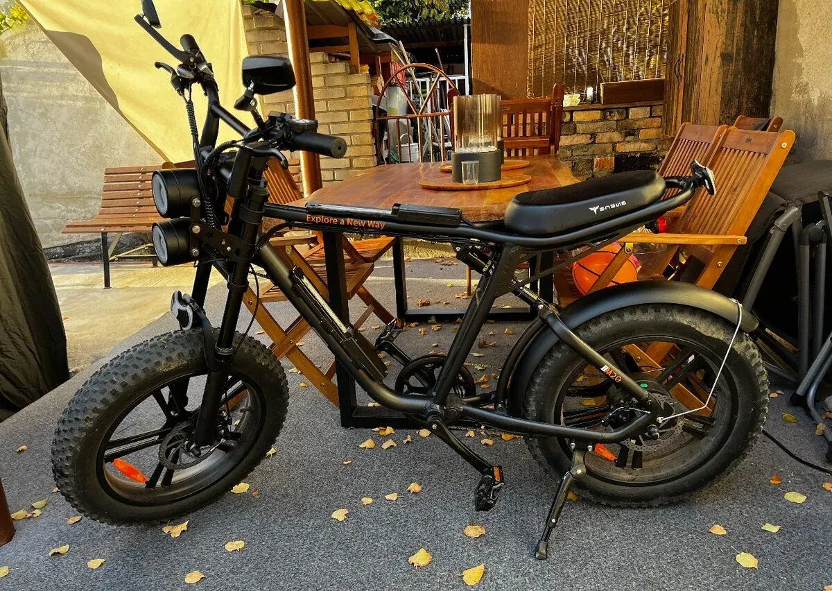Zánovní elektrokolo/motorka ENGWE M20