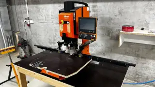 Vrtací stroj Blum Minipress Top s počítačem Easystick