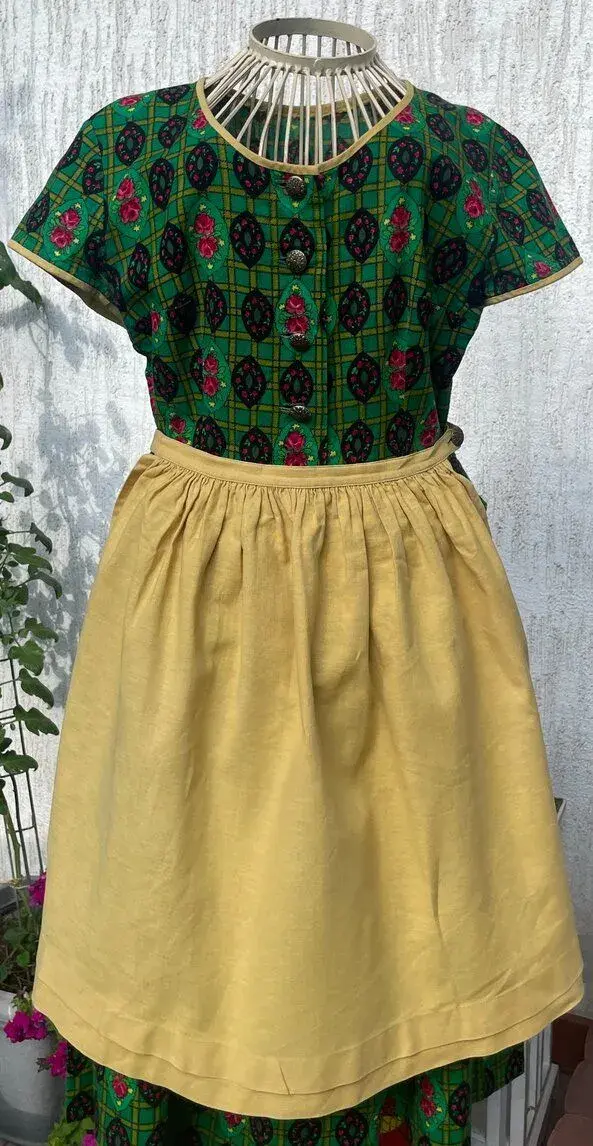 Dámské šaty v dobovém, vintage stylu vel. 36/38