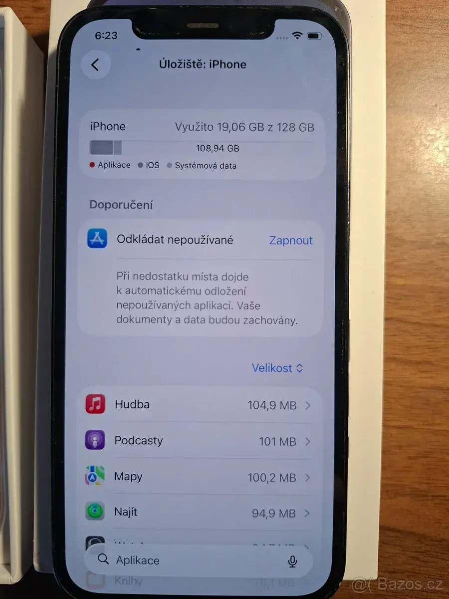 iPhone 12 , 128 GB, ve velmi pěkném stavu