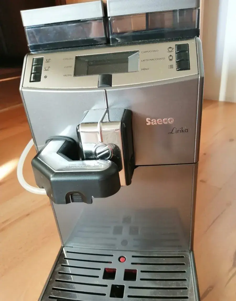Kávovar SAECO Lirika-plně automatický s One Touch Cappucino