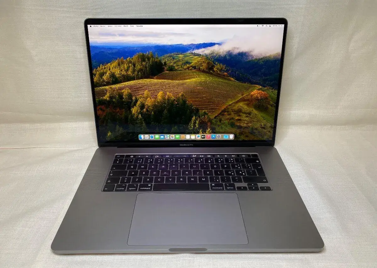 16 Apple MacBook Pro i7 2,6GHz 6jádro SSD 512/16GB ZÁRUKA