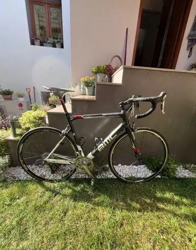 BMC Teammachine SLR02 Carbon – Shimano 105 – vel. 57