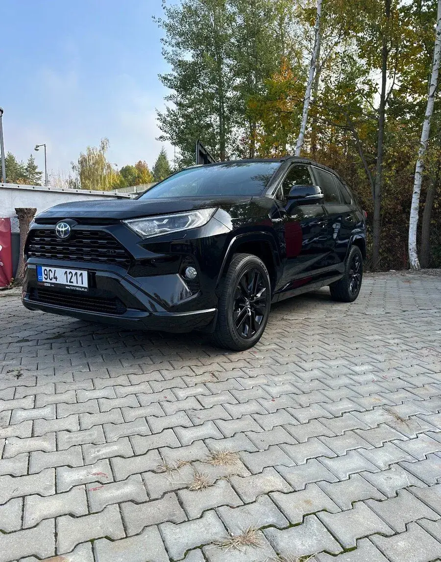 Toyota RAV4 – 2022, 98 000 km