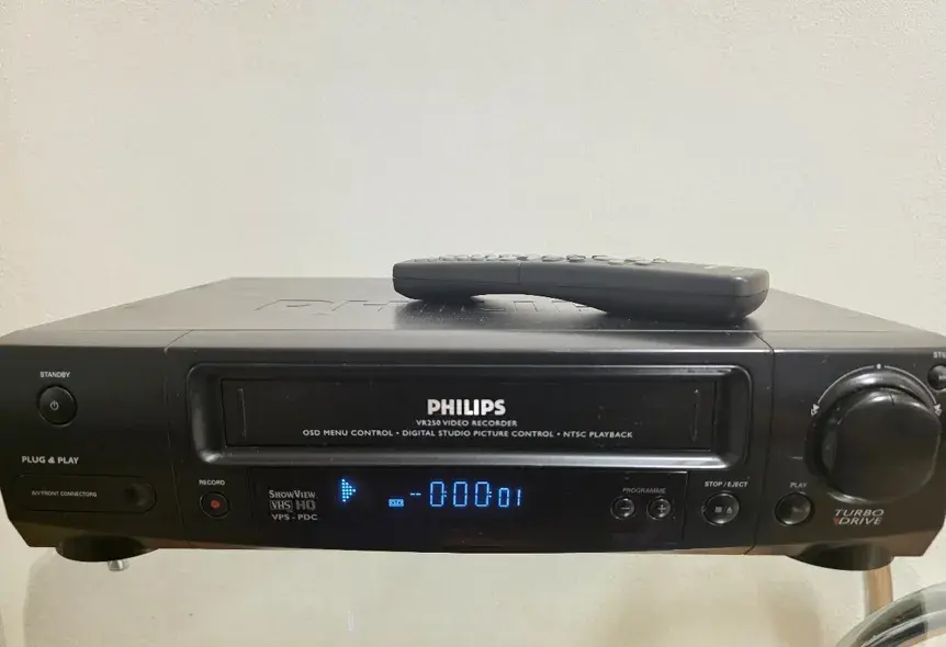 Philips VR 250/02 + dálkový ovladač