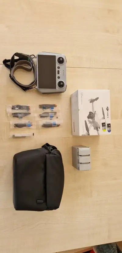 DJI Mini 3 – nový dron + RC ovladač + 3 baterie + brašna