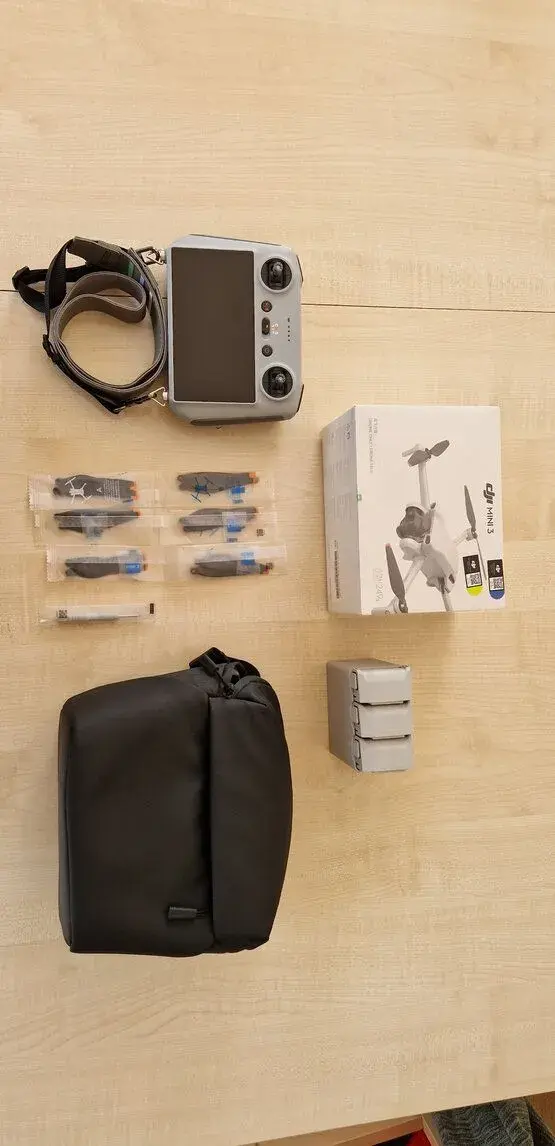 DJI Mini 3 – nový dron + RC ovladač + 3 baterie + brašna