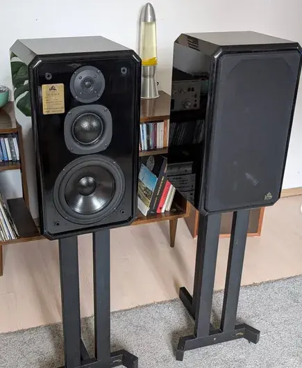 PILOT CD 400 MK III, špičkově hrající regálovky s vysokou PC