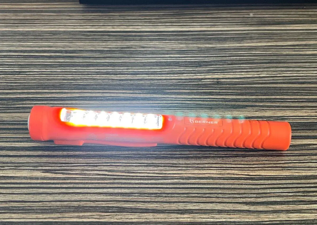 Berner Pen Light LED 7+1 dílenská lampa s mikro USB