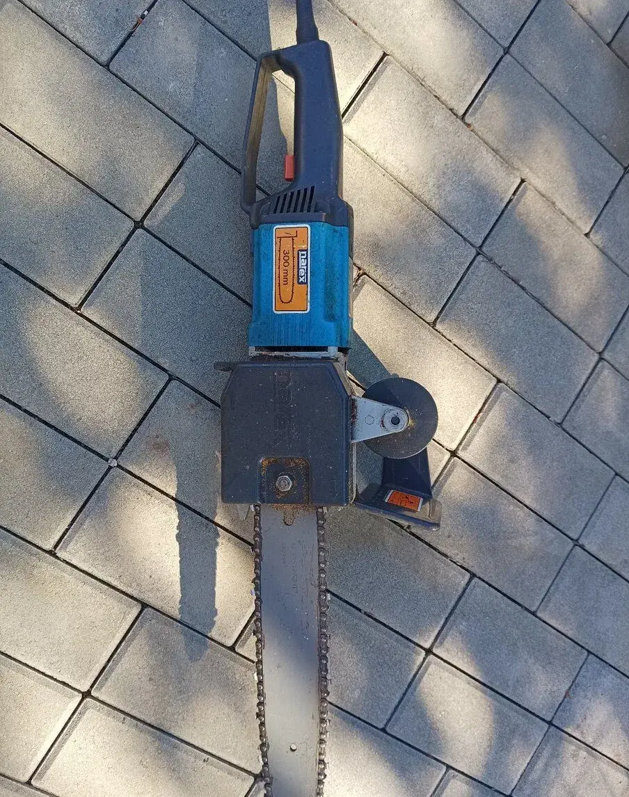 Elektrická pila NAREX