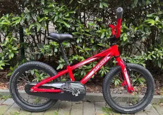 Dětské kolo Specialized Hotrock 16 + bonus helma