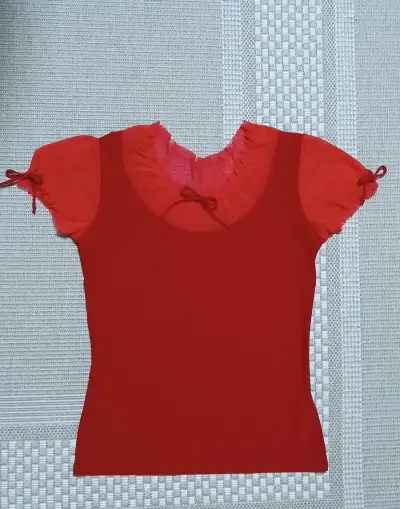 Elegantní červená halenka Infinite vel. M