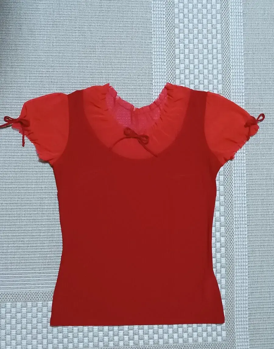 Elegantní červená halenka Infinite vel. M