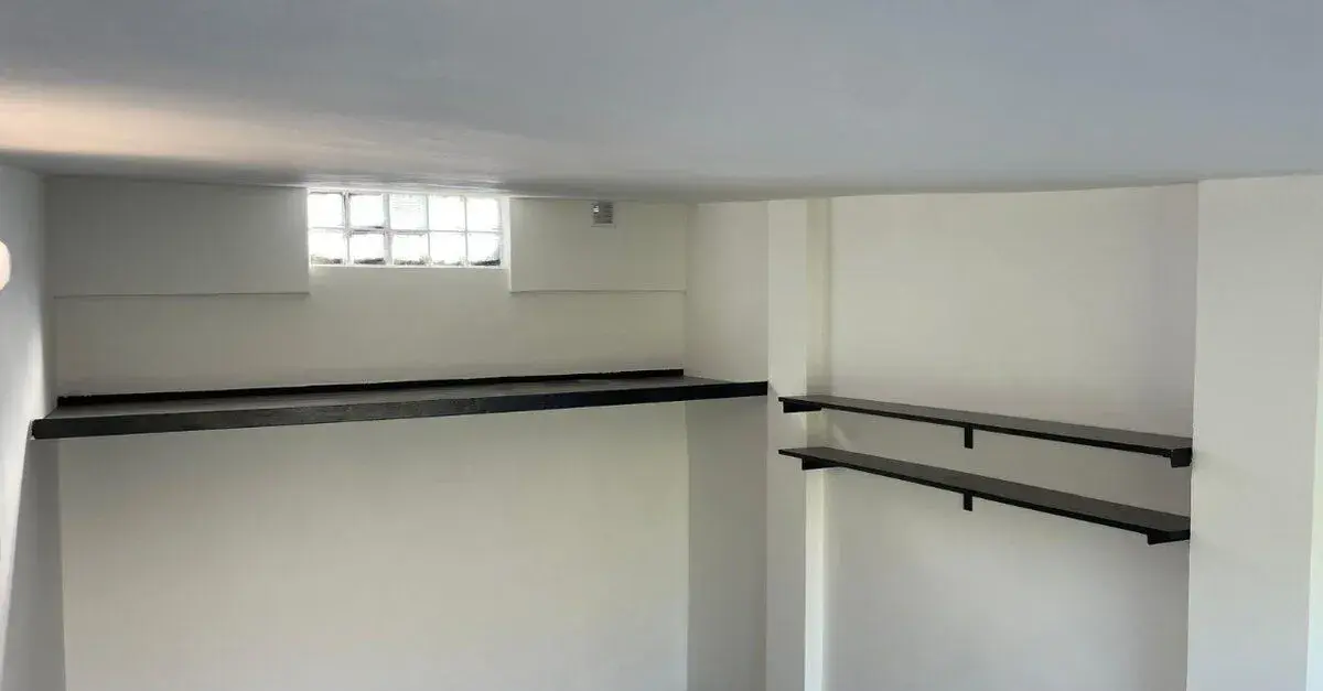 PRODEJ ČISTÉ, SUCHÉ GARÁŽE, 18M2, HAVÍŘOV