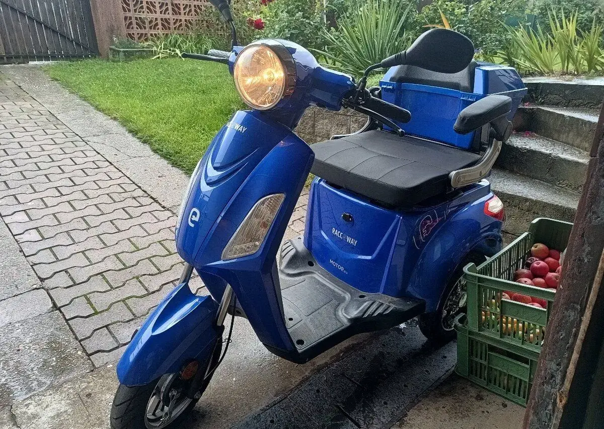 Elektrický tříkolový vozík RACCEWAY VIA