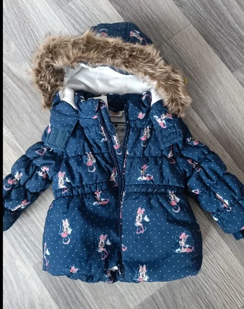 Nová zimní bunda Minnie