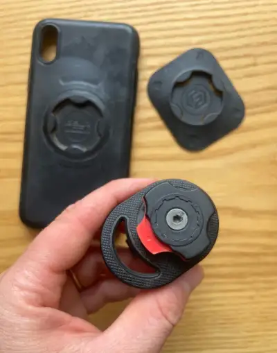 Spigen Gearlock – držáky na kolo + obal iPhone X