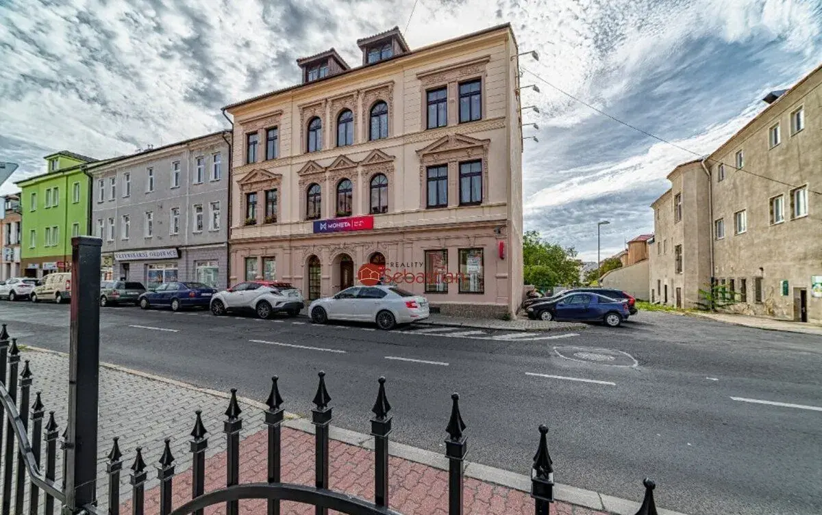Pronájem komerčních prostor 184 m² - Litvínov, Jiráskova