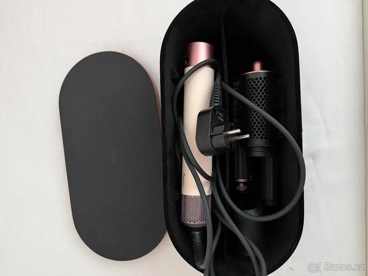 Dyson airwrap