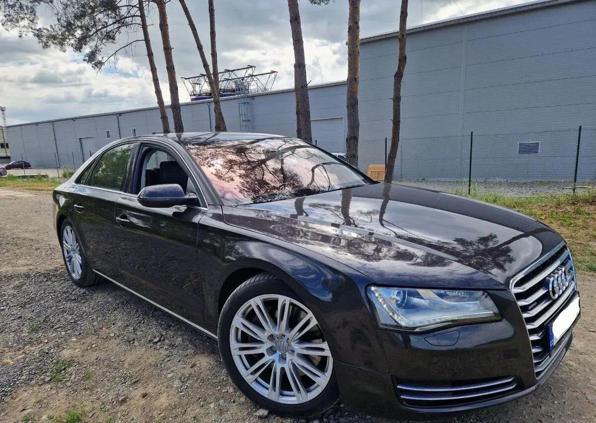 Audi A8 – 2010, 192 200 km