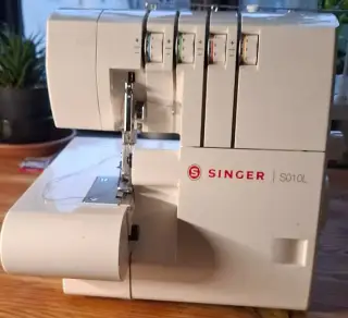 Overlock Singer S010L