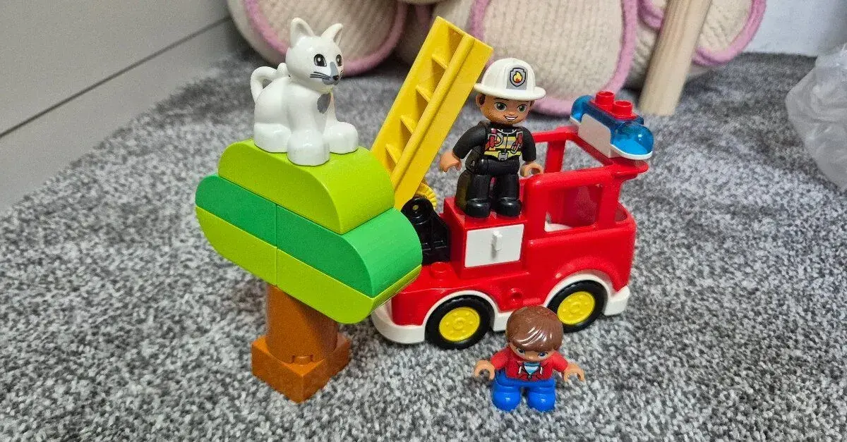 Lego Duplo - Hasič (kotě na stromě)