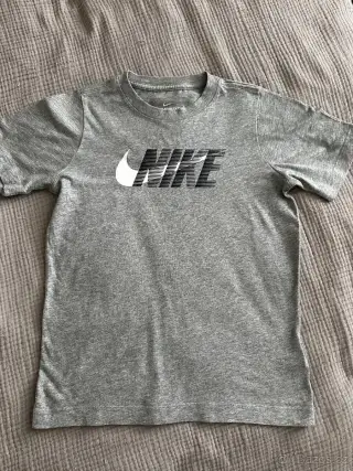 Tričko Nike vel.134
