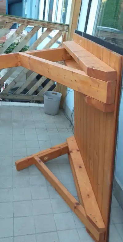 Použitá Dřevěná vstupní stříška