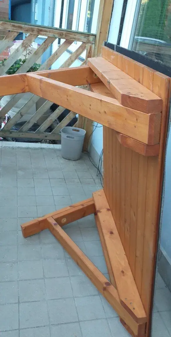 Použitá Dřevěná vstupní stříška
