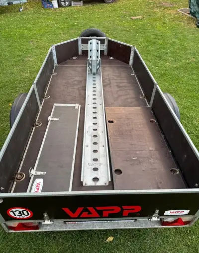 Přívěsný vozík VAPP PROFI 253x128, 750kg
