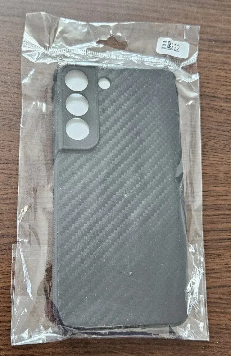 Nový zadní kryt na Samsung S22