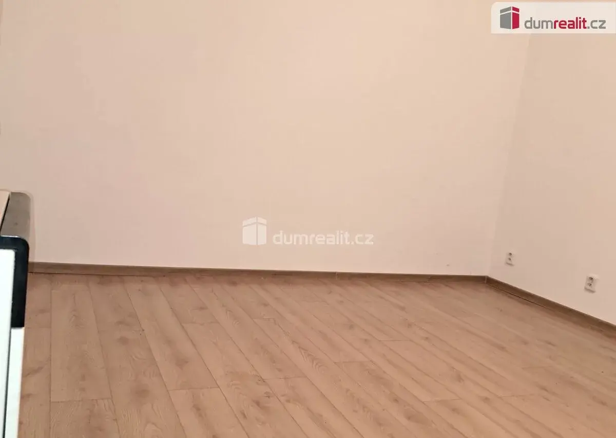Pokoj 20 m2, Praha Chuchle