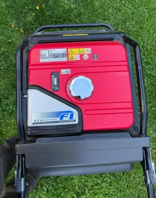 Elektrocentrála Honda EU 70 is
