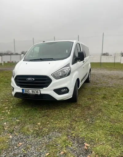 Pronájem Mikrobusu Ford Transit Custom 9 míst