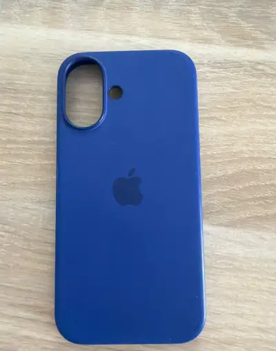 Použitý orig. Kryt na iPhone 16