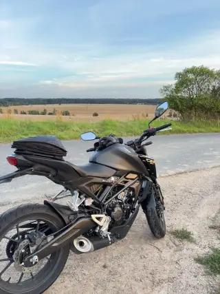 Honda CB125R Neo Sports Café 2025
