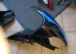 BMW m 1000 rr 2024 pravá kapota