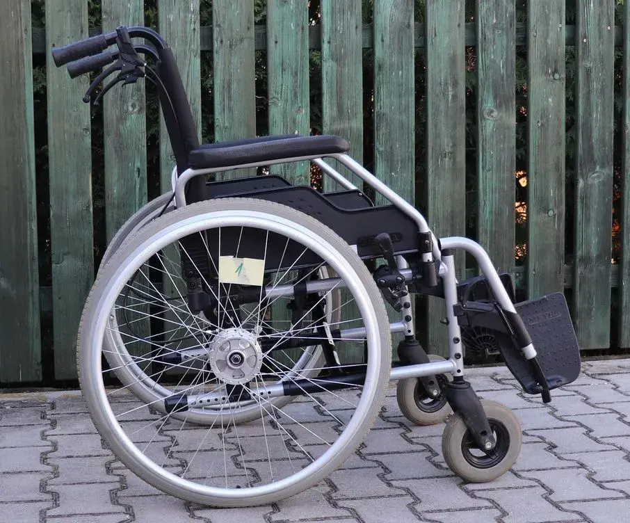 001-Mechanický invalidní vozík Meyra.