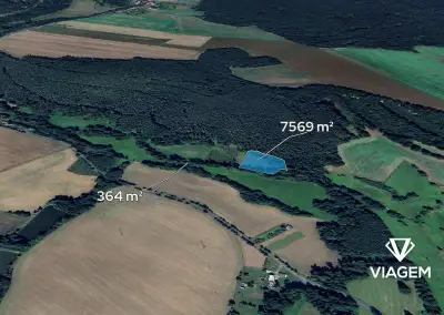 Pole 7 933 m², Podíl 50 % o výměře 3 805 m²