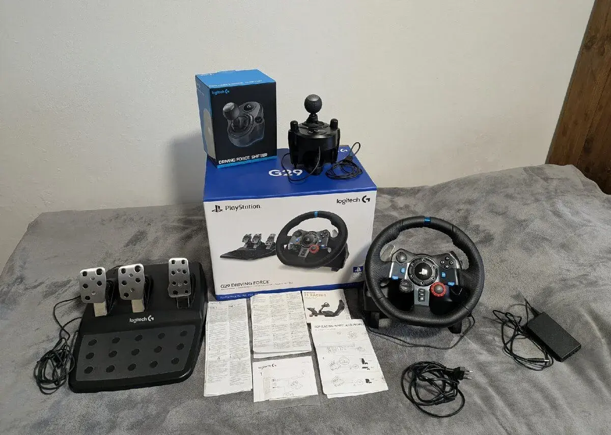 Logitech G29 + Řadici páka–top stav.