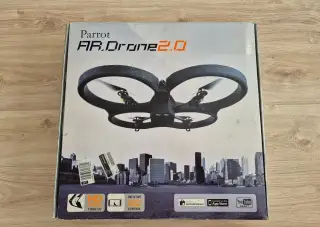 Parrot AR.Drone 2.0 + náhradní díly – funkční