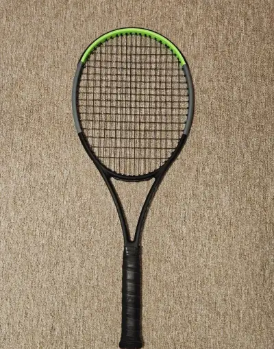Raketa Wilson Blade 98S 7.0