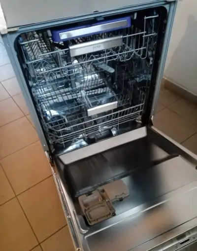 Vestavná myčka Beko