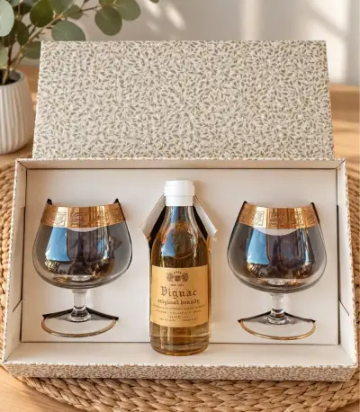 NOVÁ Dárková sada Vignac Original Brandy + 2x napoleonka