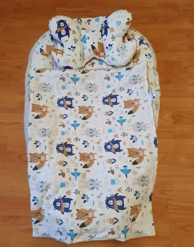 Minky set pro miminko 4v1 – hnízdečko, deka, polštářky