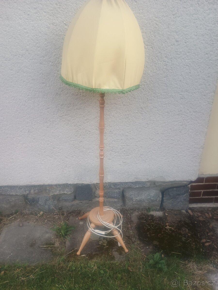 Retro stojací lampa