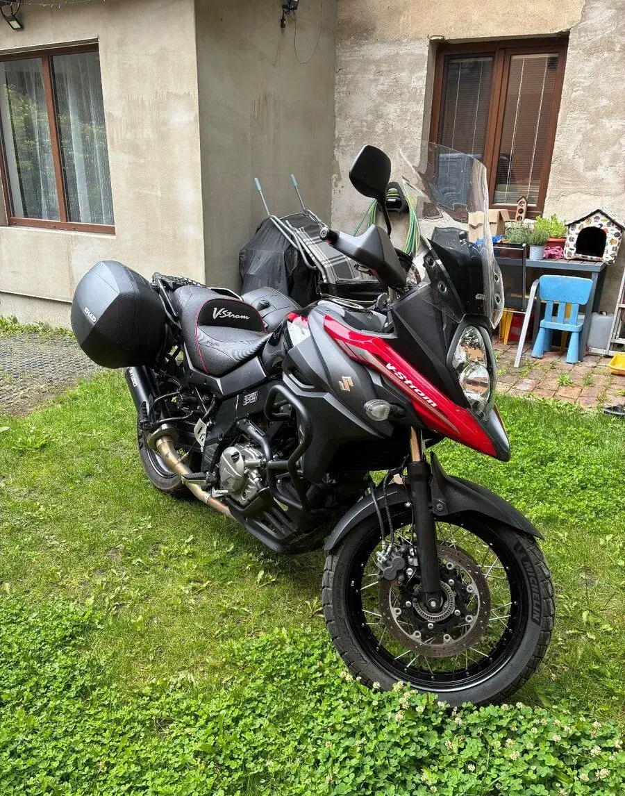 Suzuki V-strom 650 xt