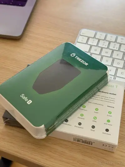 Hardware peněženka Trezor Safe 5 a Model T (nerozbalen)