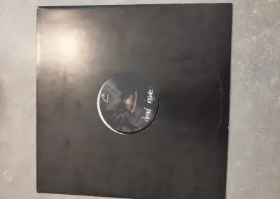 Makaton & Lift Syndrome - Title: Dead Inside (Techno)