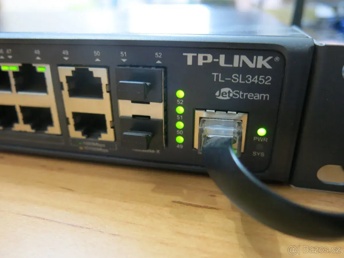Plně řiditelný switch TP-Link SL3452 gui/CLI 52 portů